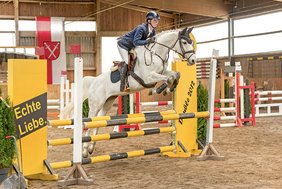 Beispielfoto vom Springen des U25 LPO Hallenturniers in Schwerte